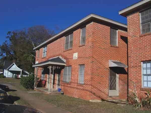 Merrimac Arms Apartment In Tuscaloosa Al