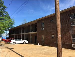 University Place Apartments apartment in Tuscaloosa, AL